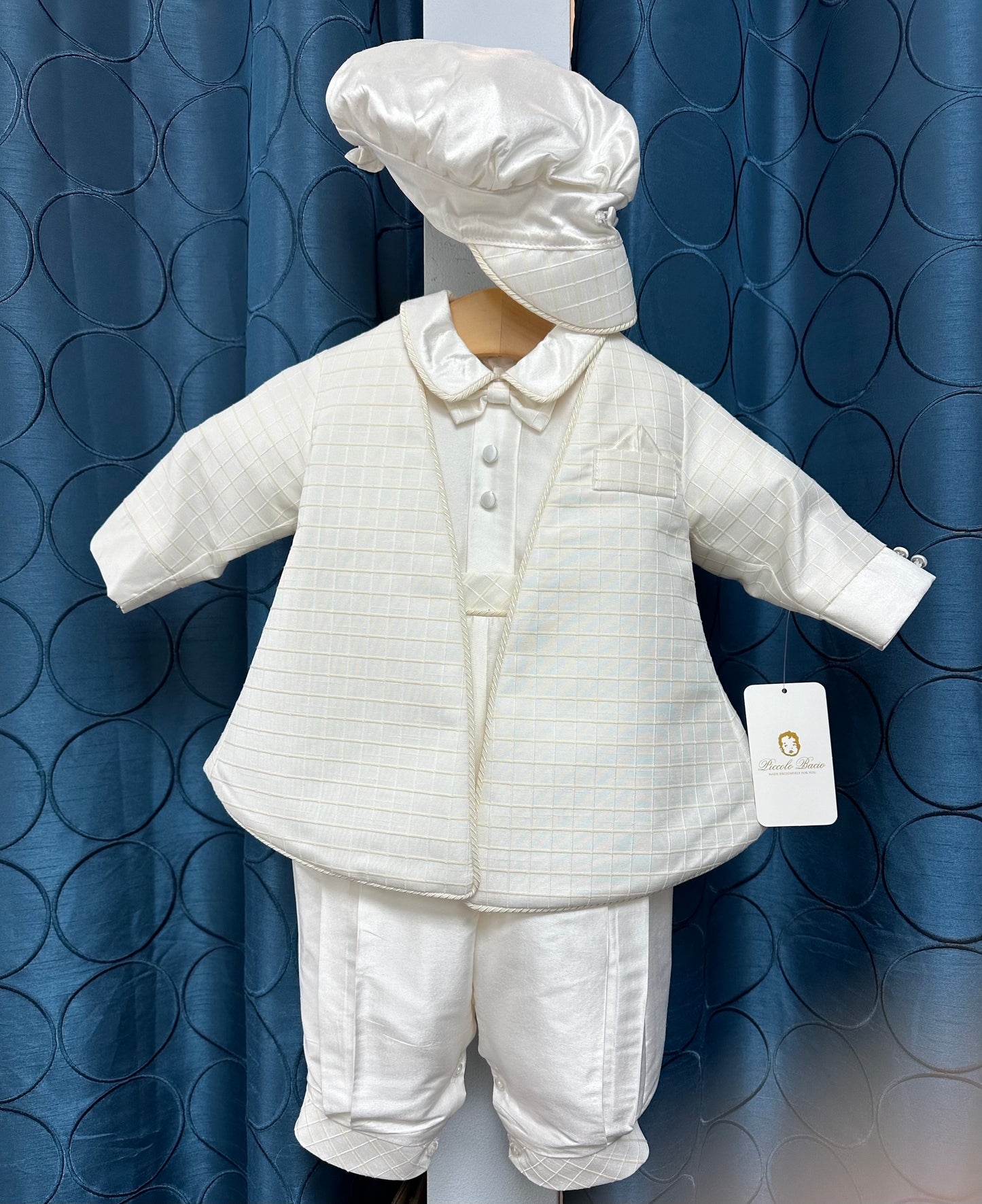 Faviano by Piccolo Bacio boys silk outfit