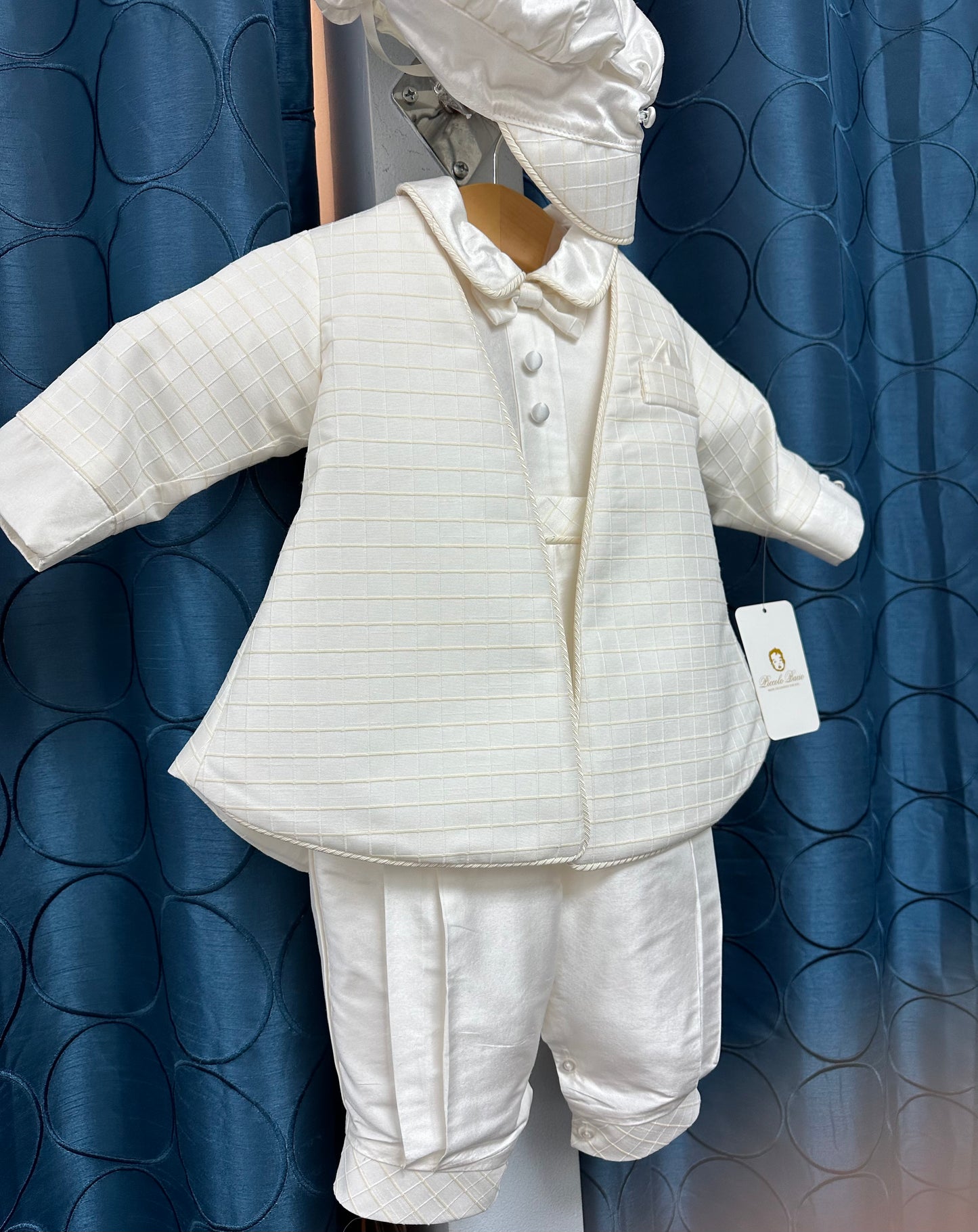 Faviano by Piccolo Bacio boys silk outfit