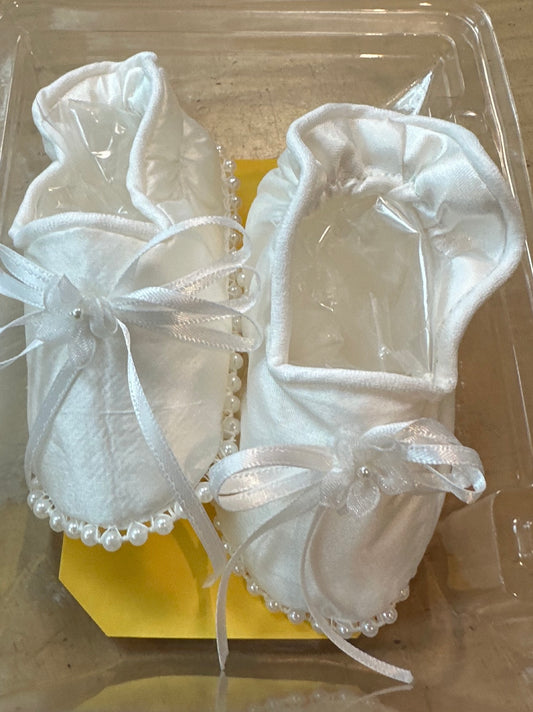 Girls White Silk Shoes by Piccolo Bacio